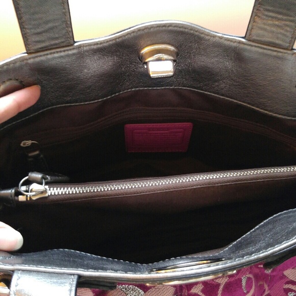 Coach pink and silver purse - Picture 5 of 8